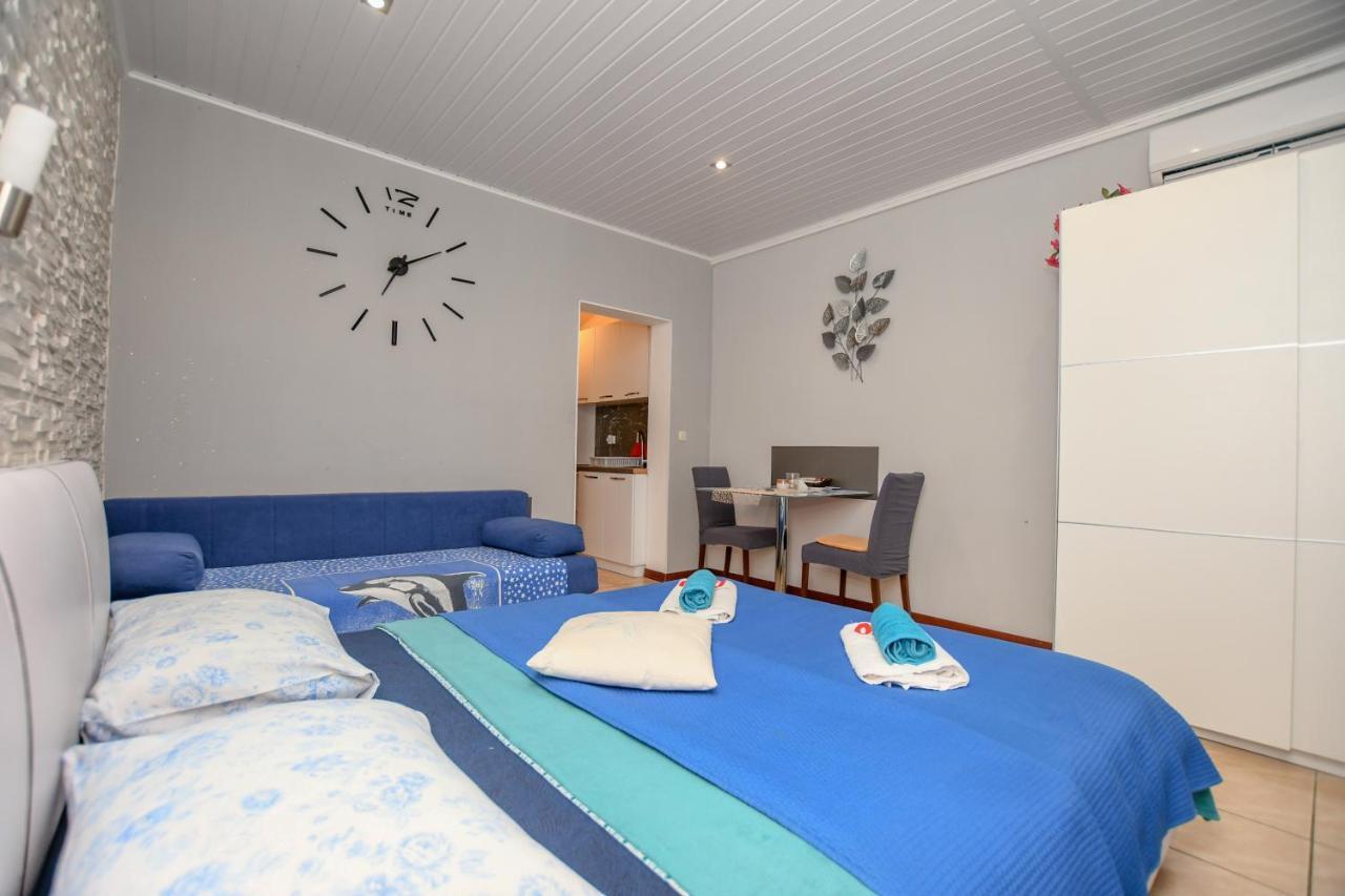 Apartment Camelia 포레치 외부 사진