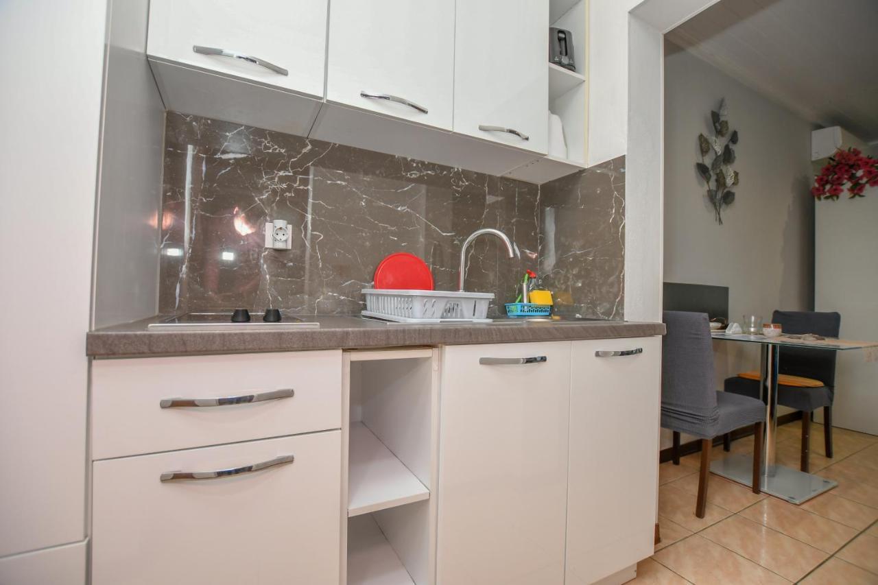 Apartment Camelia 포레치 외부 사진