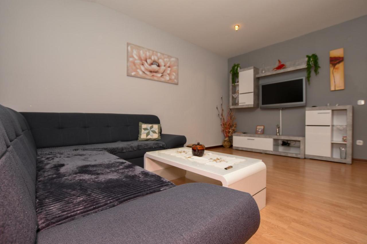 Apartment Camelia 포레치 외부 사진