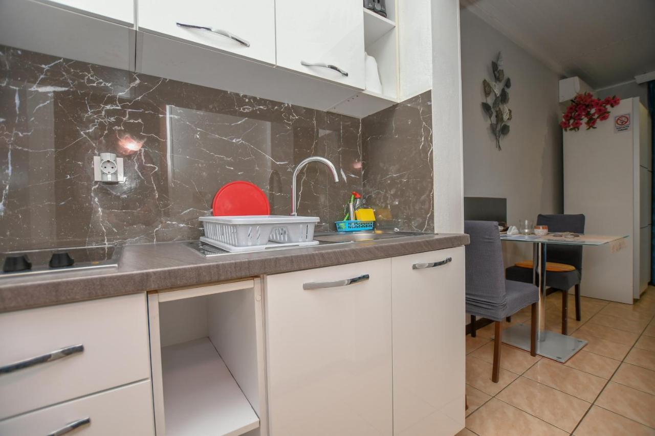 Apartment Camelia 포레치 외부 사진