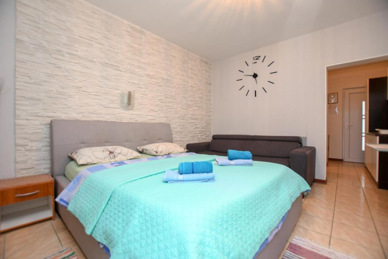 Apartment Camelia 포레치 외부 사진